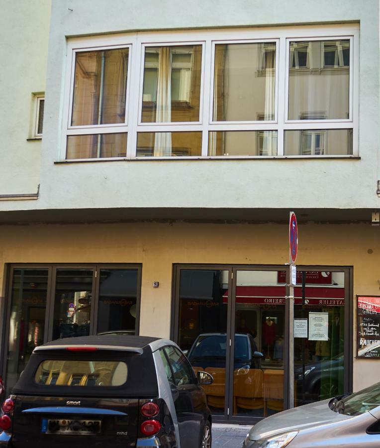 Perfectly Downtown / Mitten Im Geschehen Wiesbaden Eksteriør billede